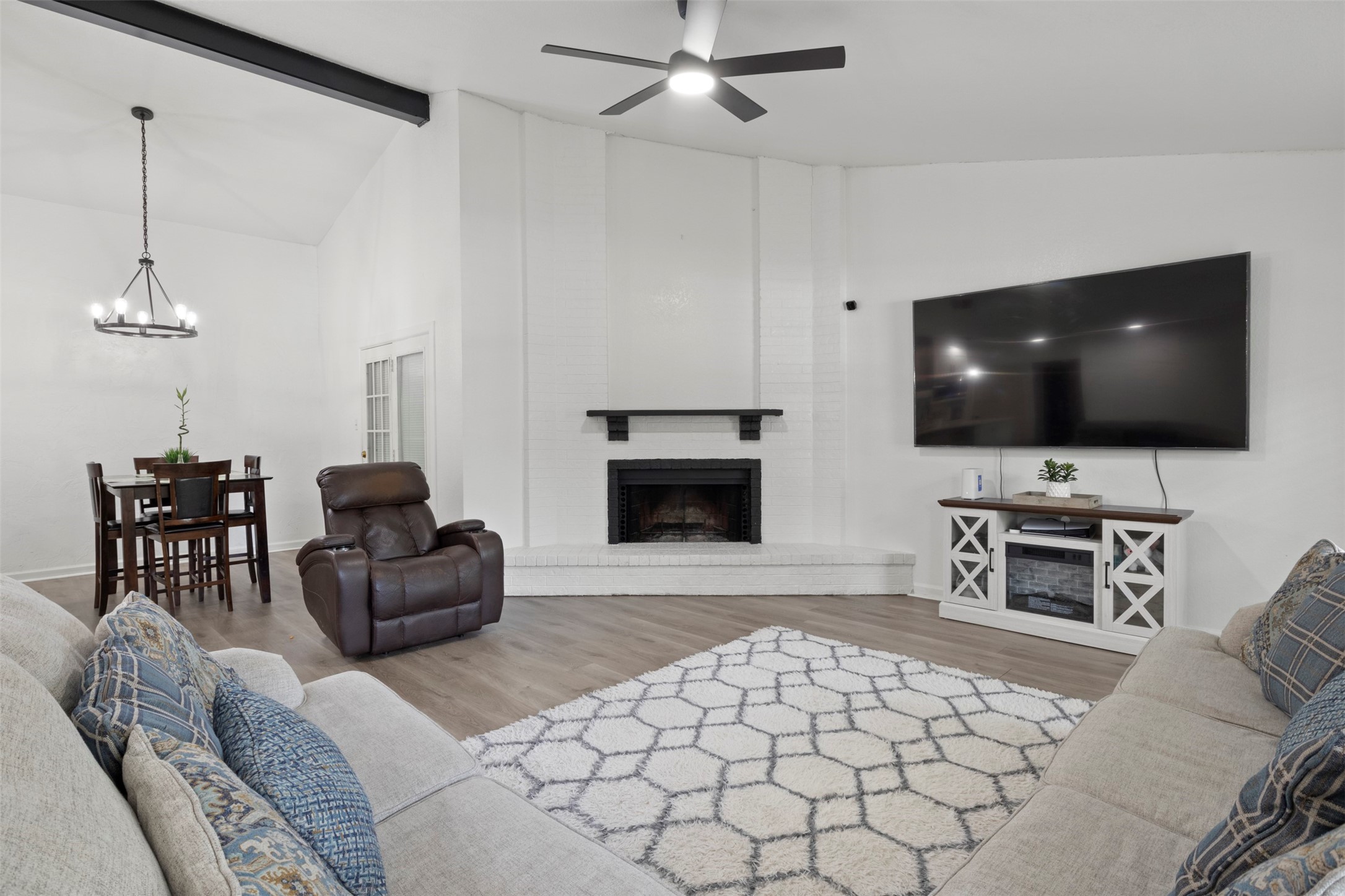 1032 Twin Falls Drive Desoto TX 75115