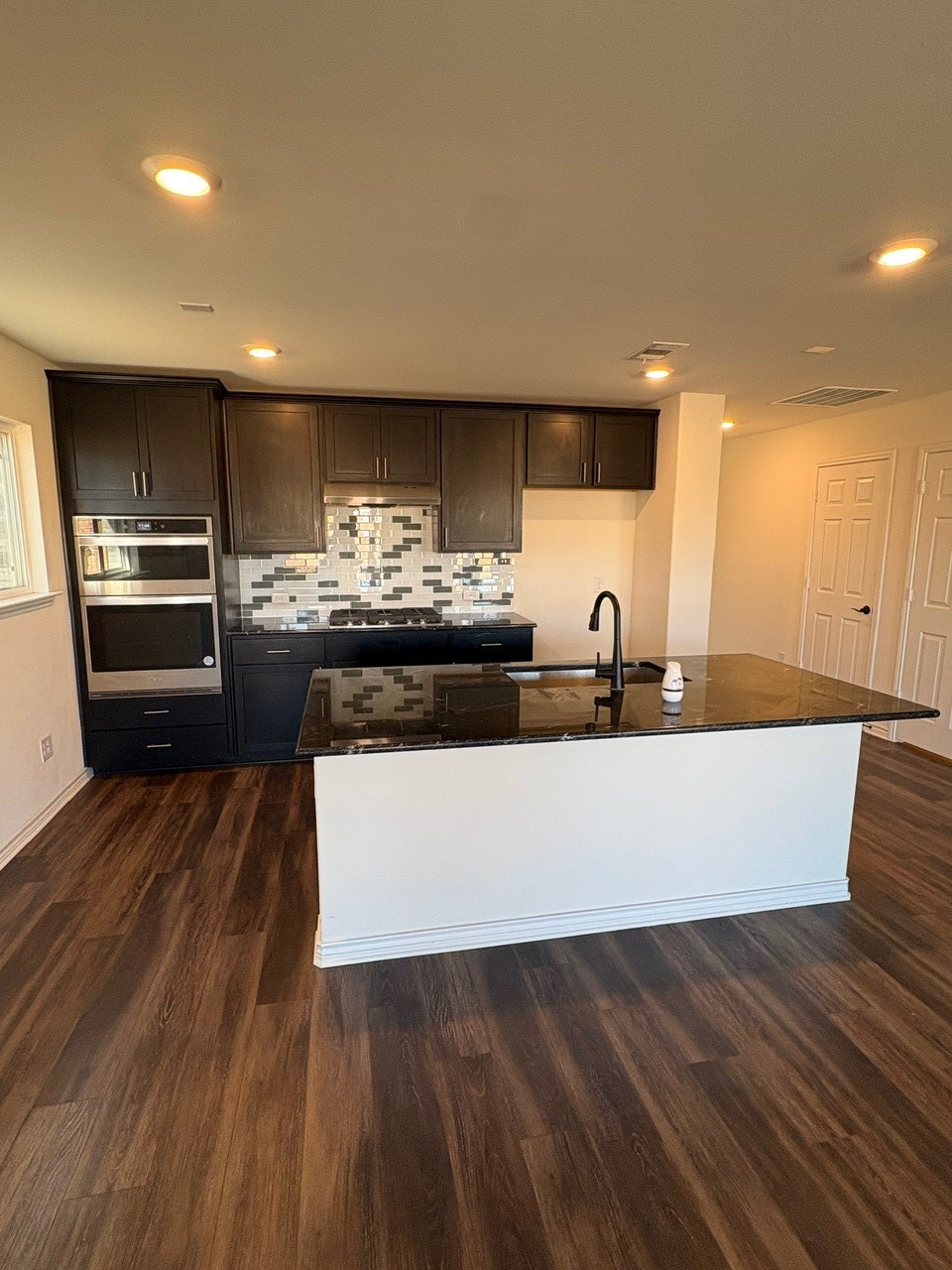 1833 Aslynn Circle Aubrey TX 76227