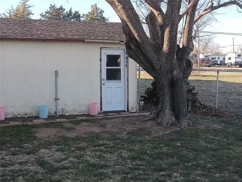 203 N 7th Street Memphis TX 79245