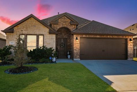 11012 Klondike Lane Aubrey TX 76227
