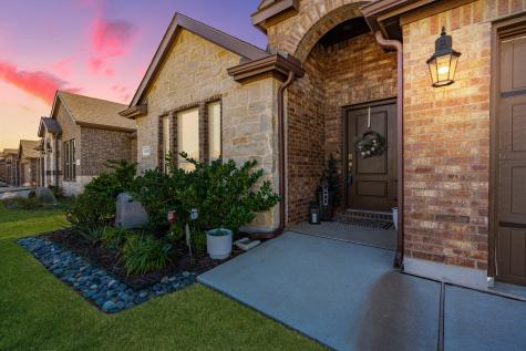11012 Klondike Lane Aubrey TX 76227