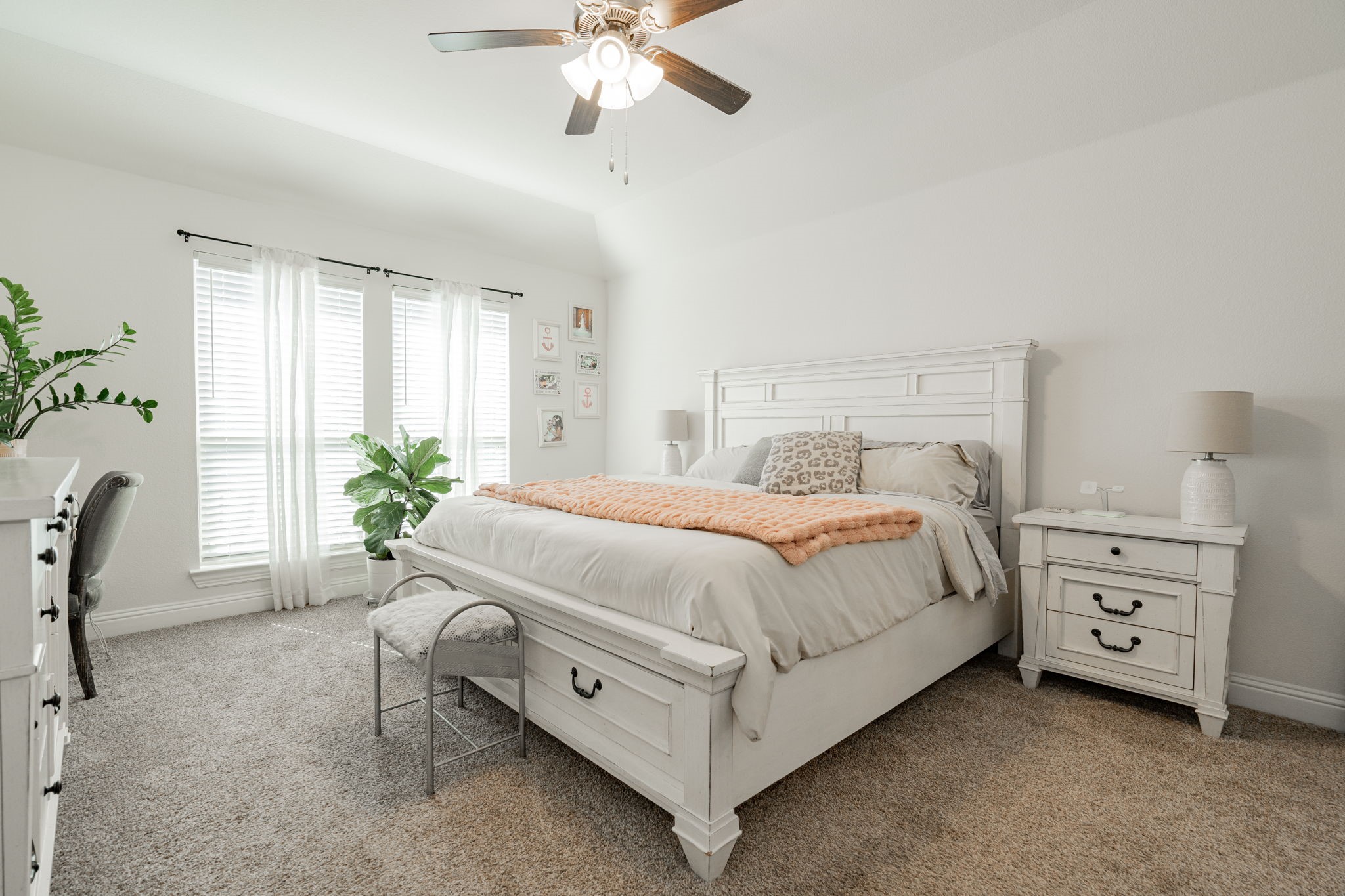 11012 Klondike Lane Aubrey TX 76227