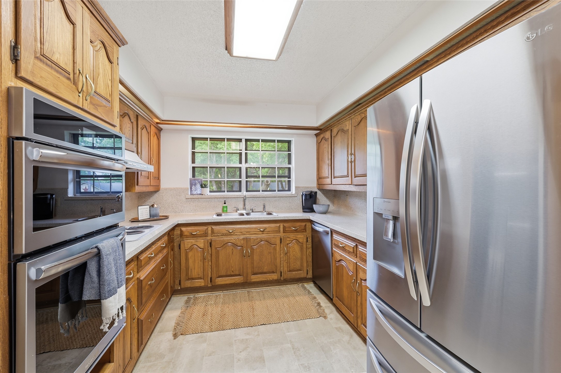 823 Ridgecrest Circle Denton TX 76205