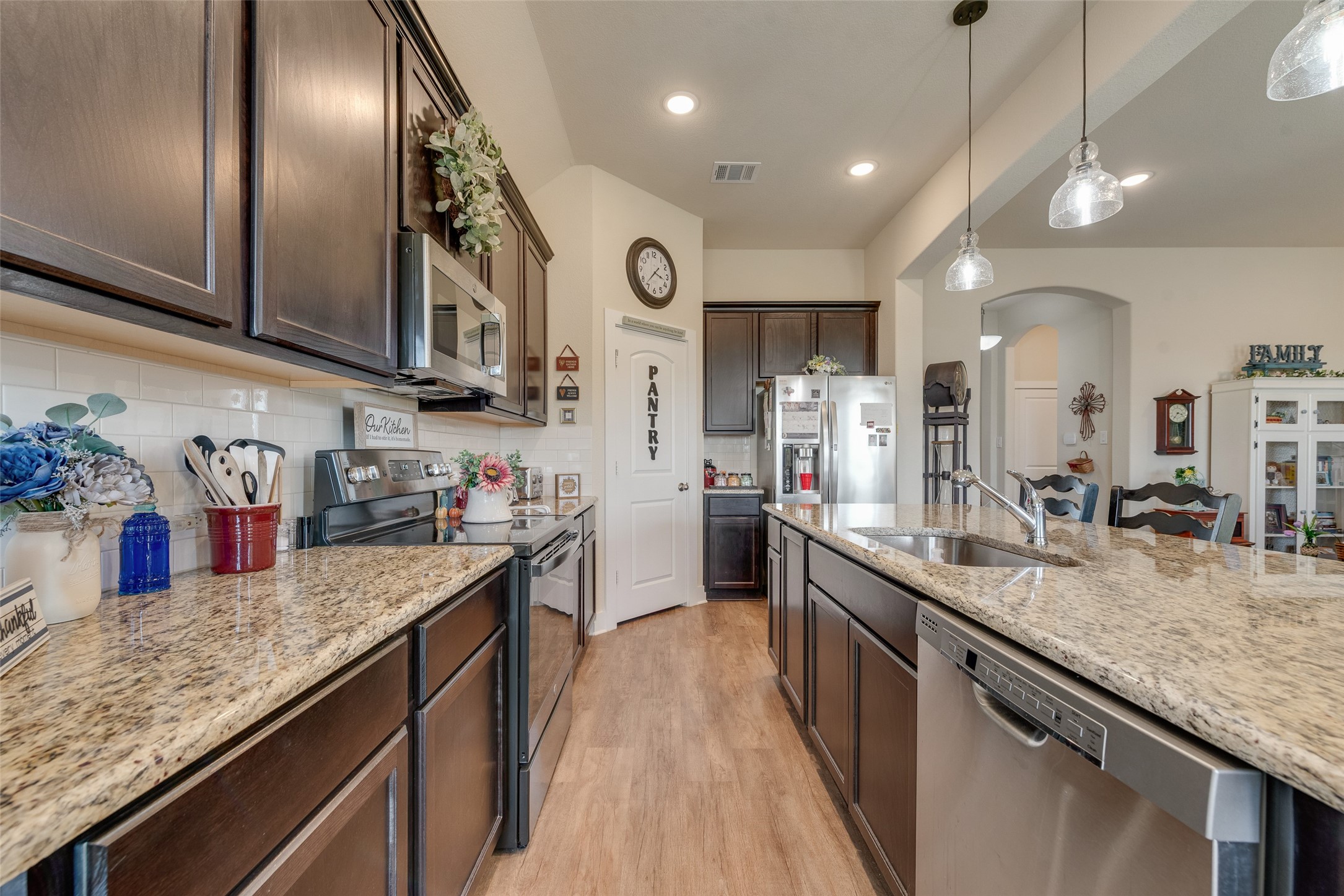 136 Creekside Drive Sanger TX 76266