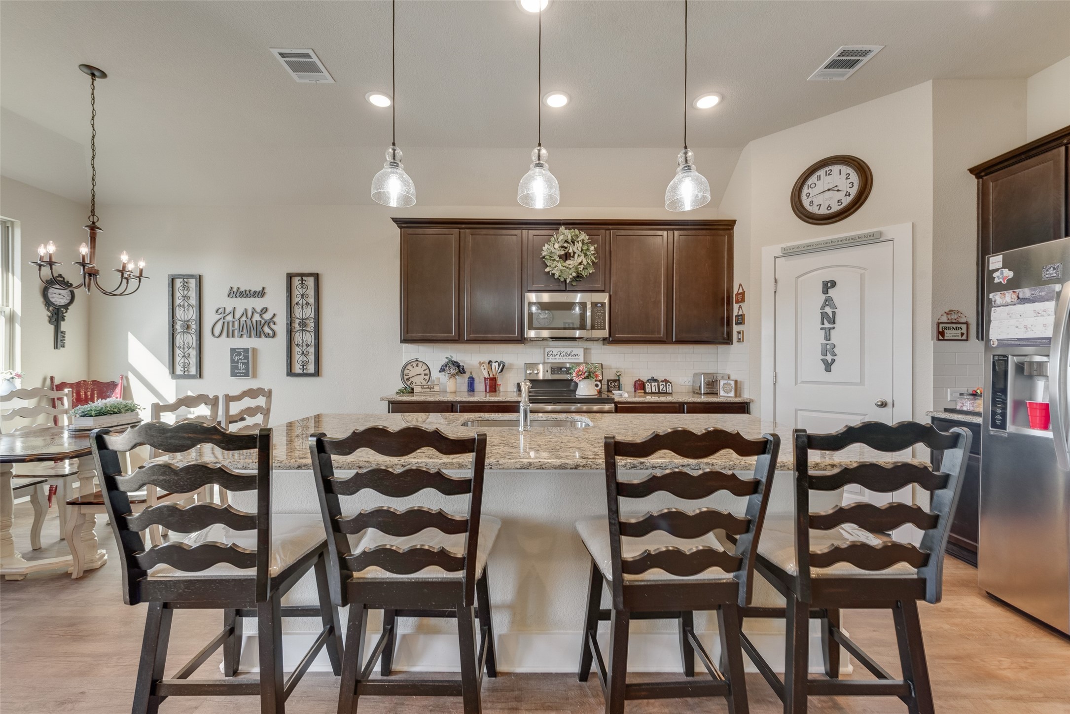 136 Creekside Drive Sanger TX 76266