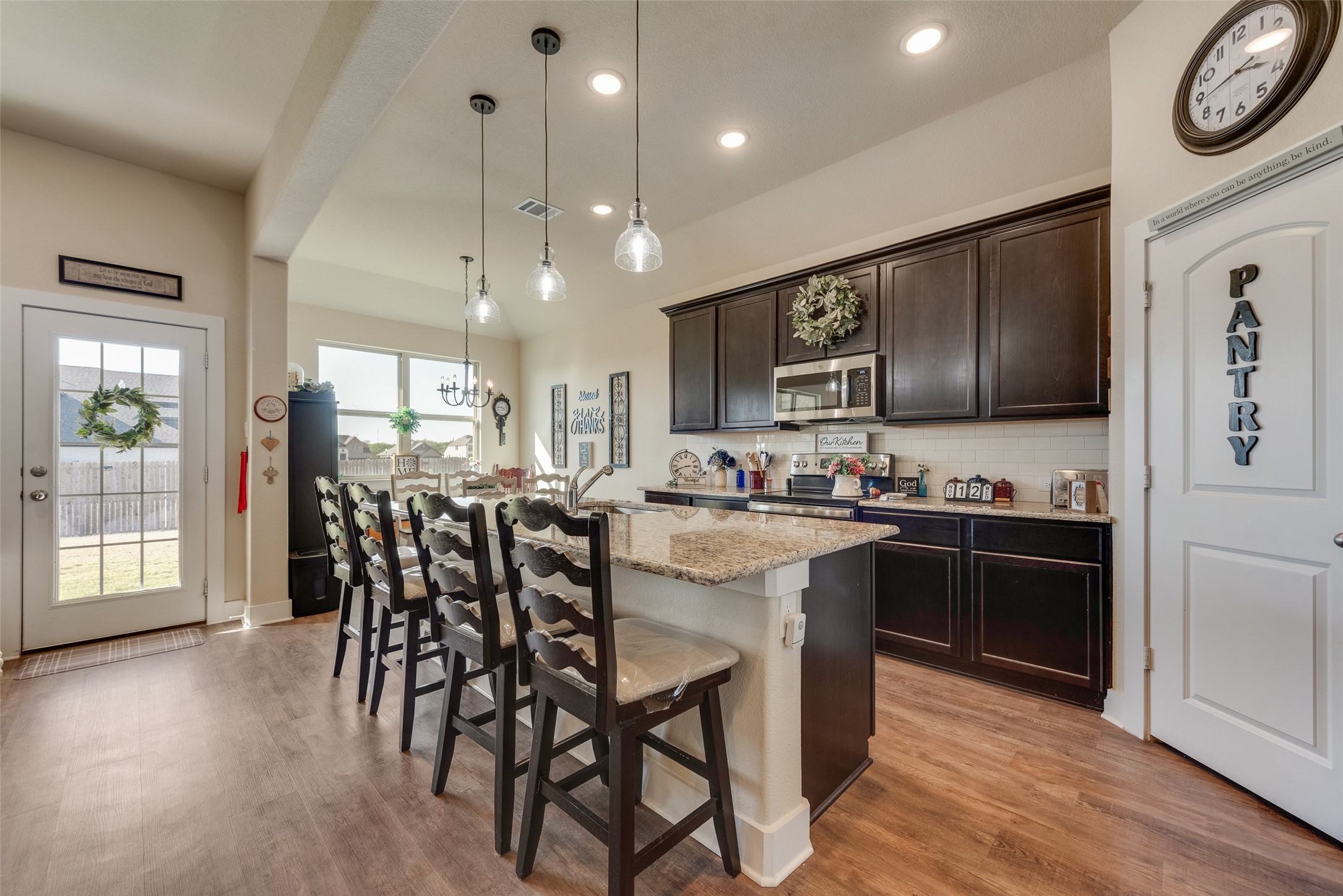 136 Creekside Drive Sanger TX 76266