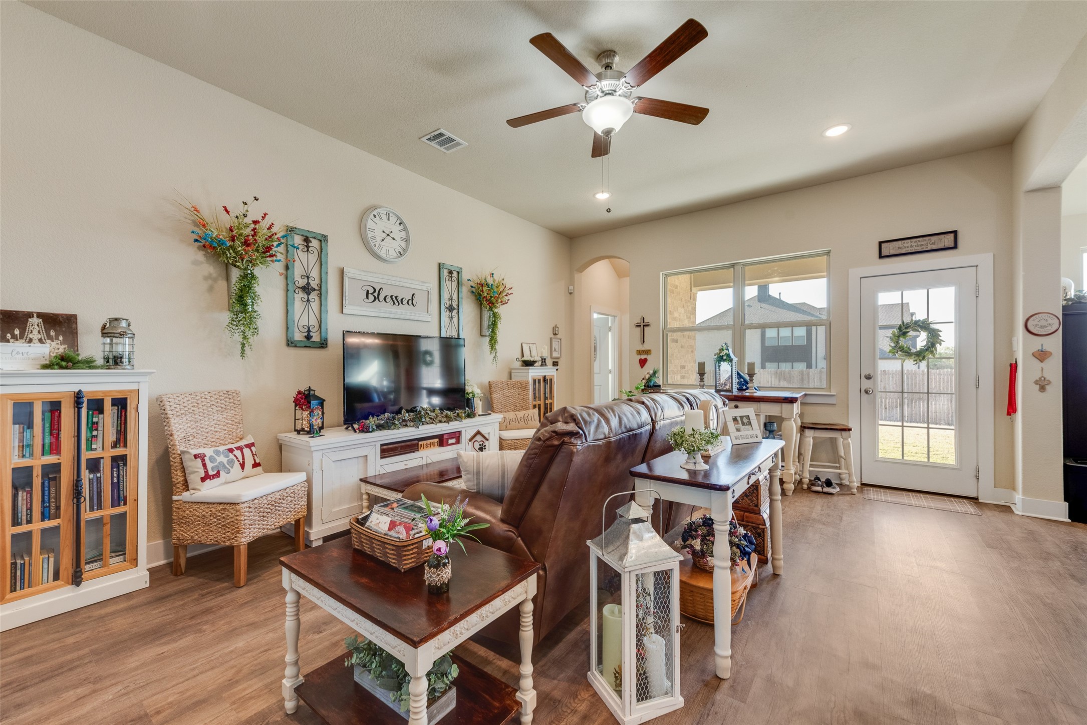 136 Creekside Drive Sanger TX 76266