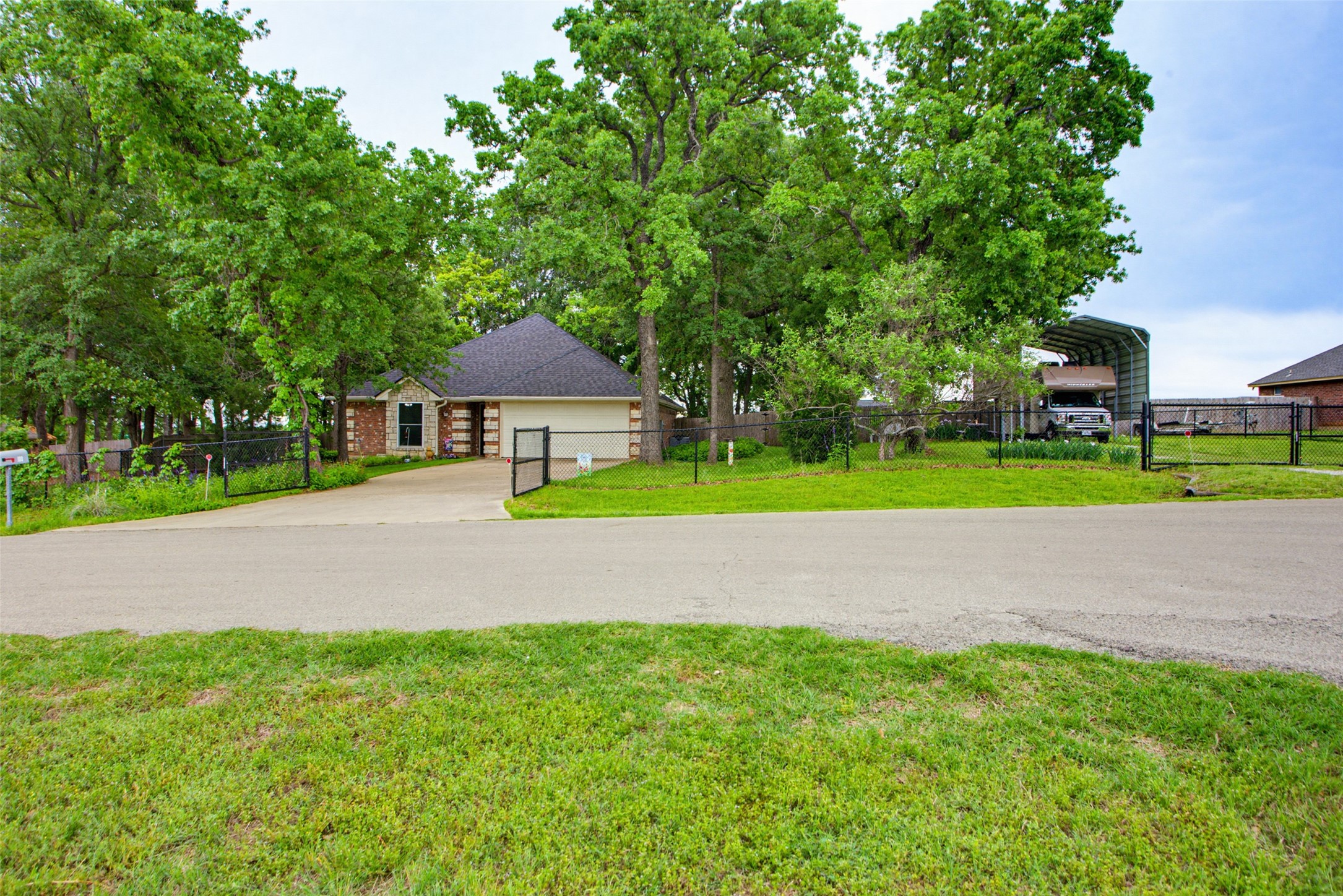 100 Deep Wood Lane Weatherford TX 76088