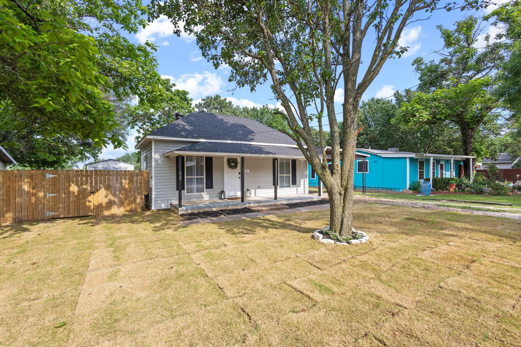 211 Church Street Collinsville TX 76233