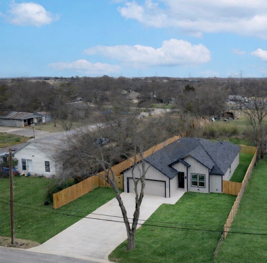 1111 Travis Avenue Alvarado TX 76009