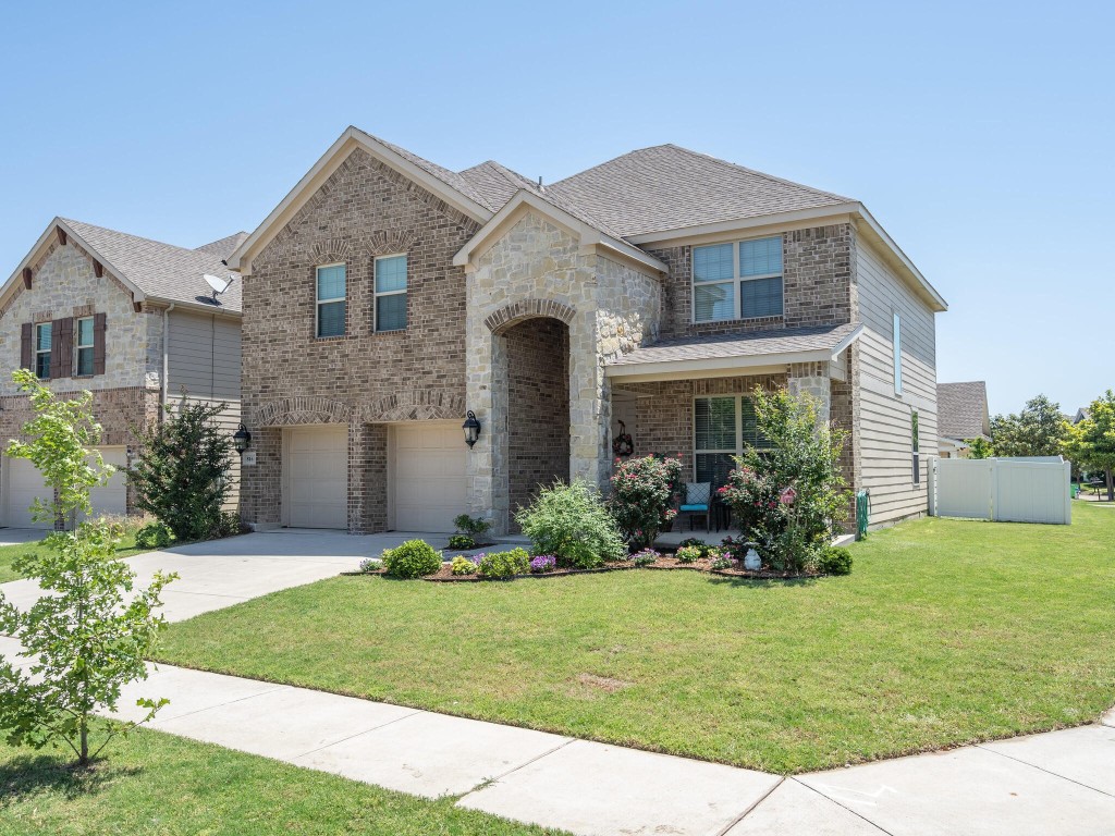 816 Hartsfield Street Aubrey TX 76227