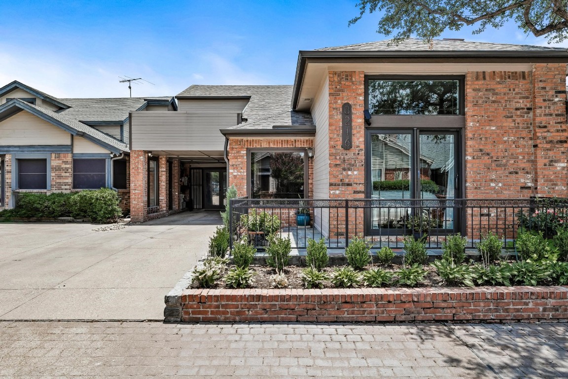 3216 Lakenheath Place Dallas TX 75204