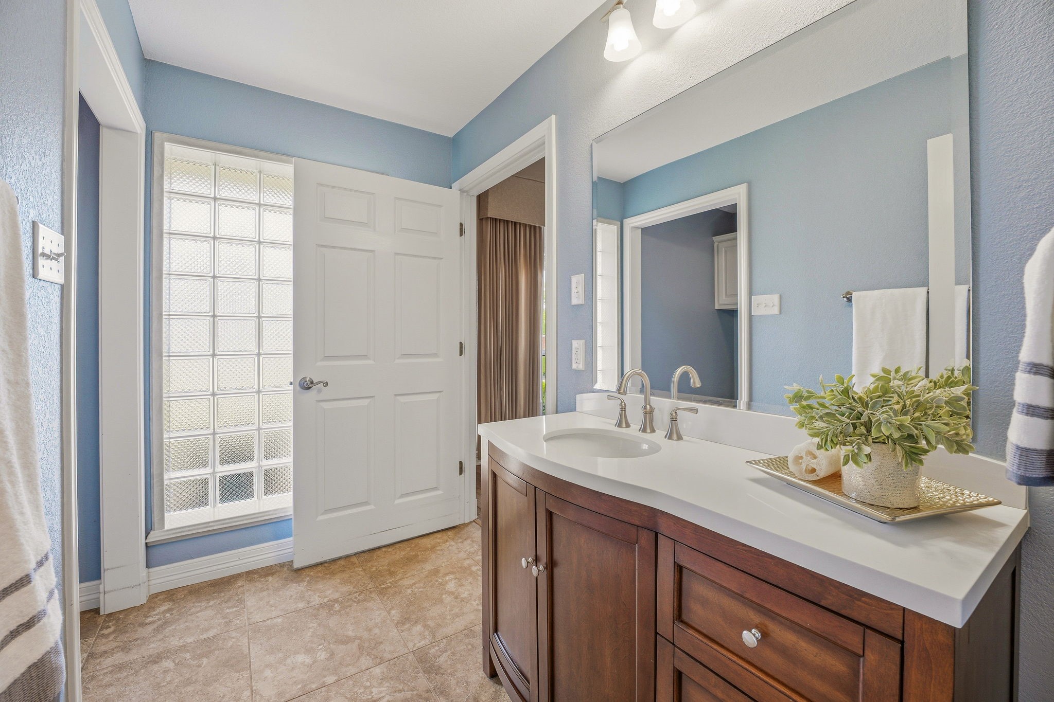 5900 Nutcracker Drive Granbury TX 76049