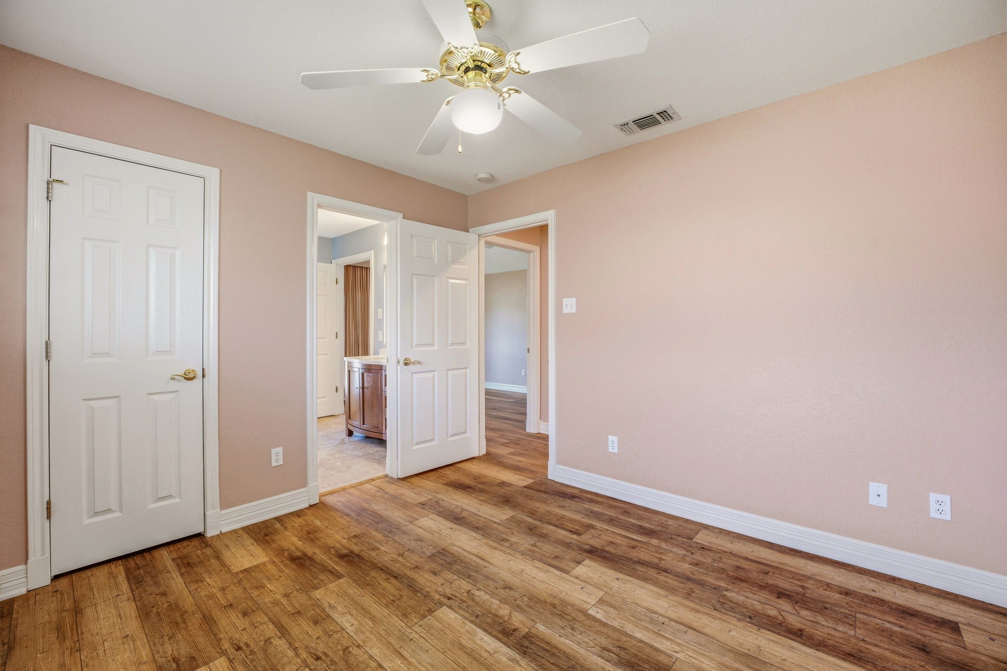 5900 Nutcracker Drive Granbury TX 76049