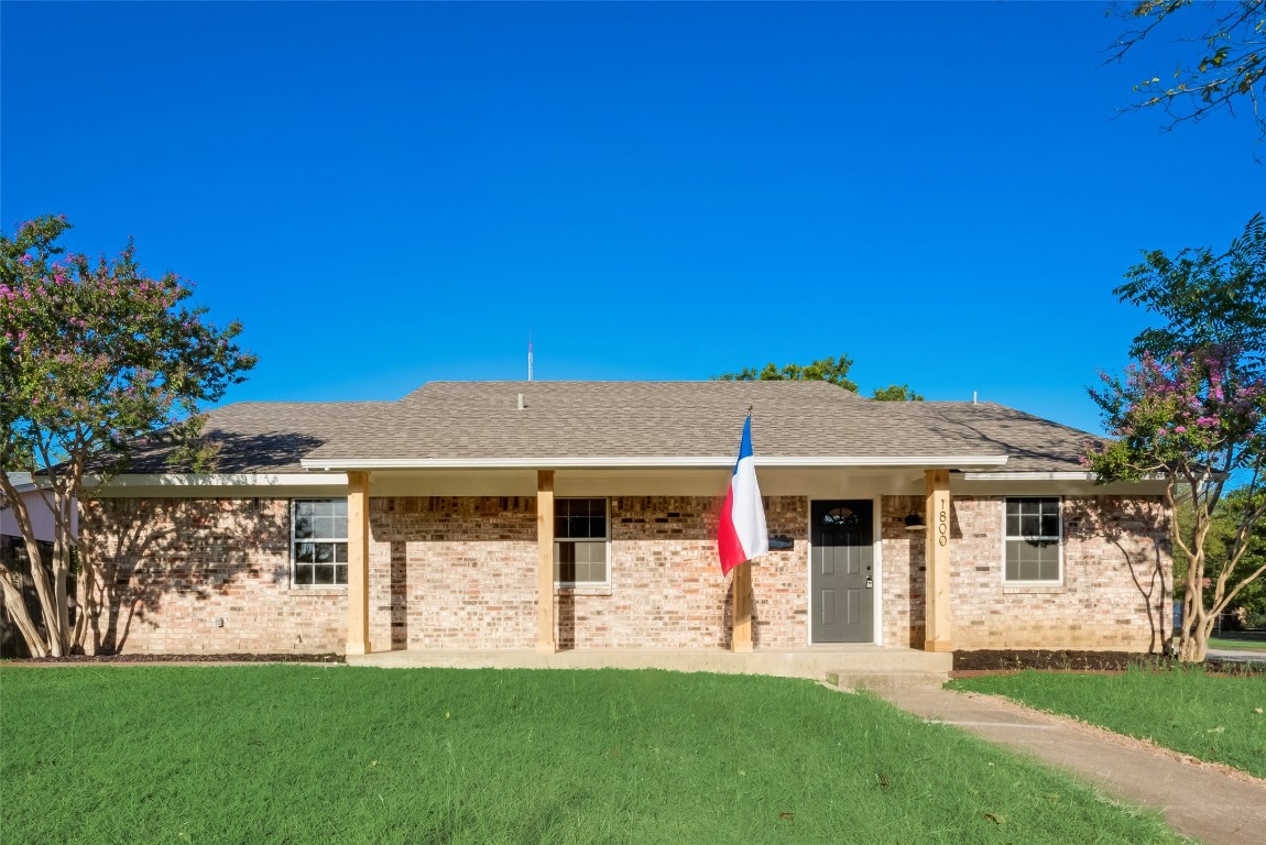 1800 Lake Shore Court Fort Worth TX 76103