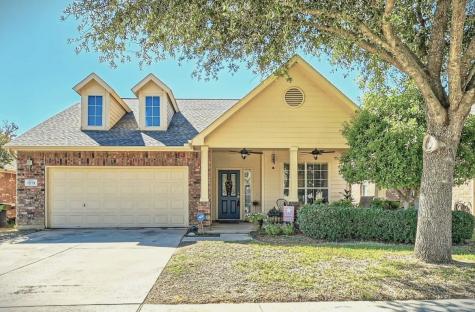 1213 Golden Eagle Court Aubrey TX 76227