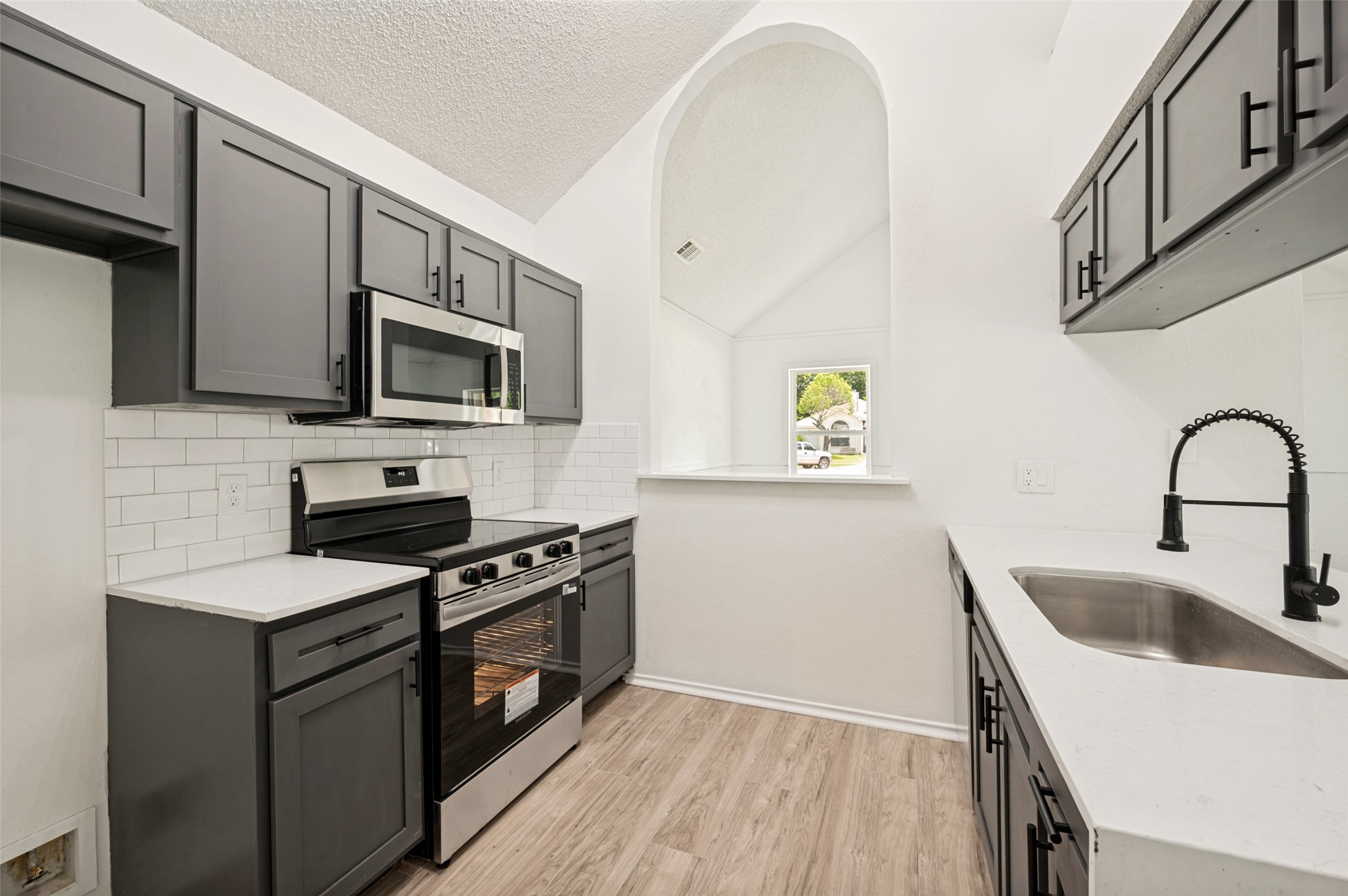 1221 Hilburn Court Irving TX 75060