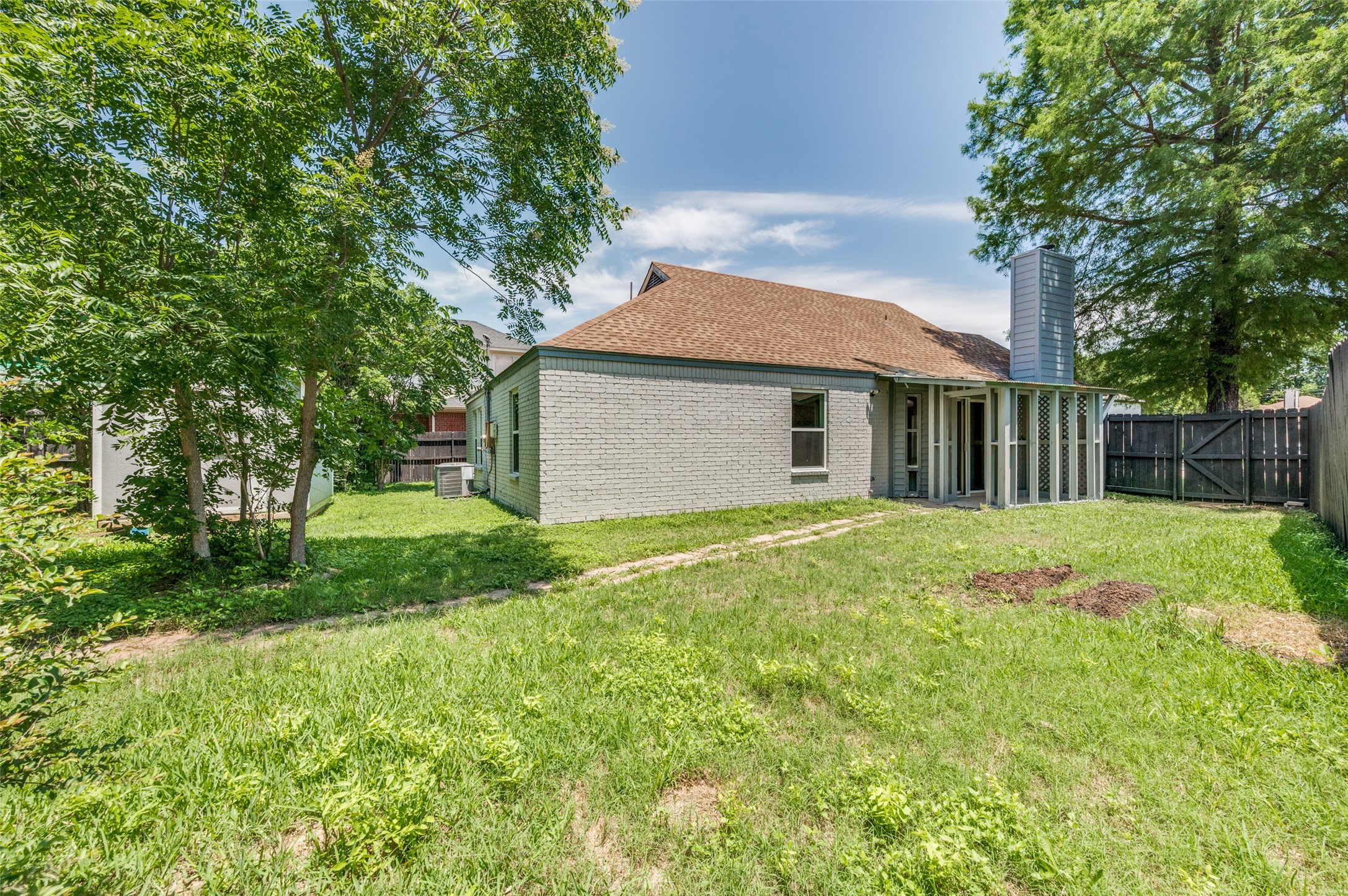 1221 Hilburn Court Irving TX 75060