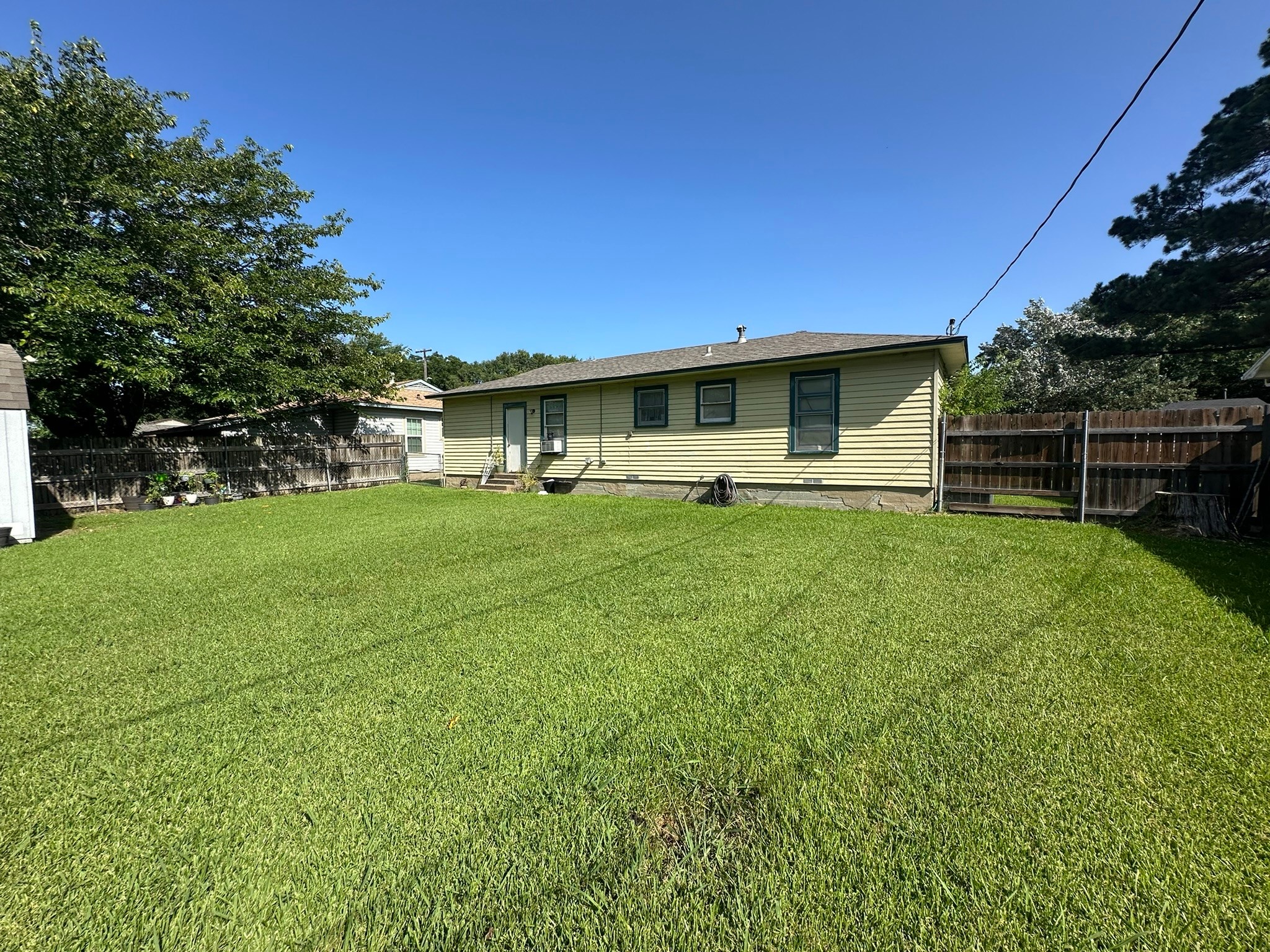 908 E Summit Street Sherman TX 75090