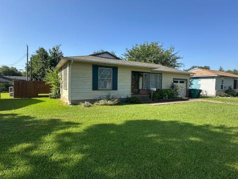 908 E Summit Street Sherman TX 75090