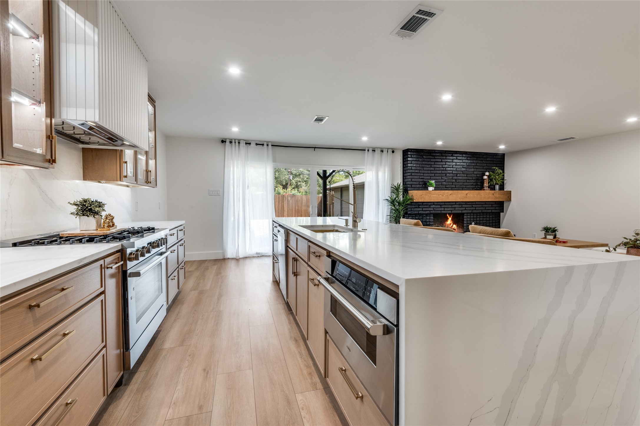 3895 Antigua Circle Dallas TX 75244