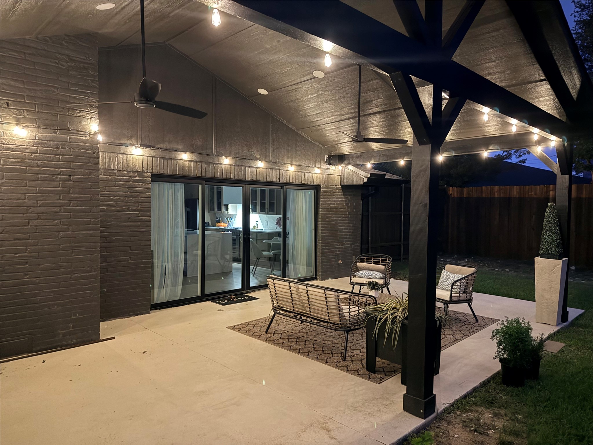 3895 Antigua Circle Dallas TX 75244