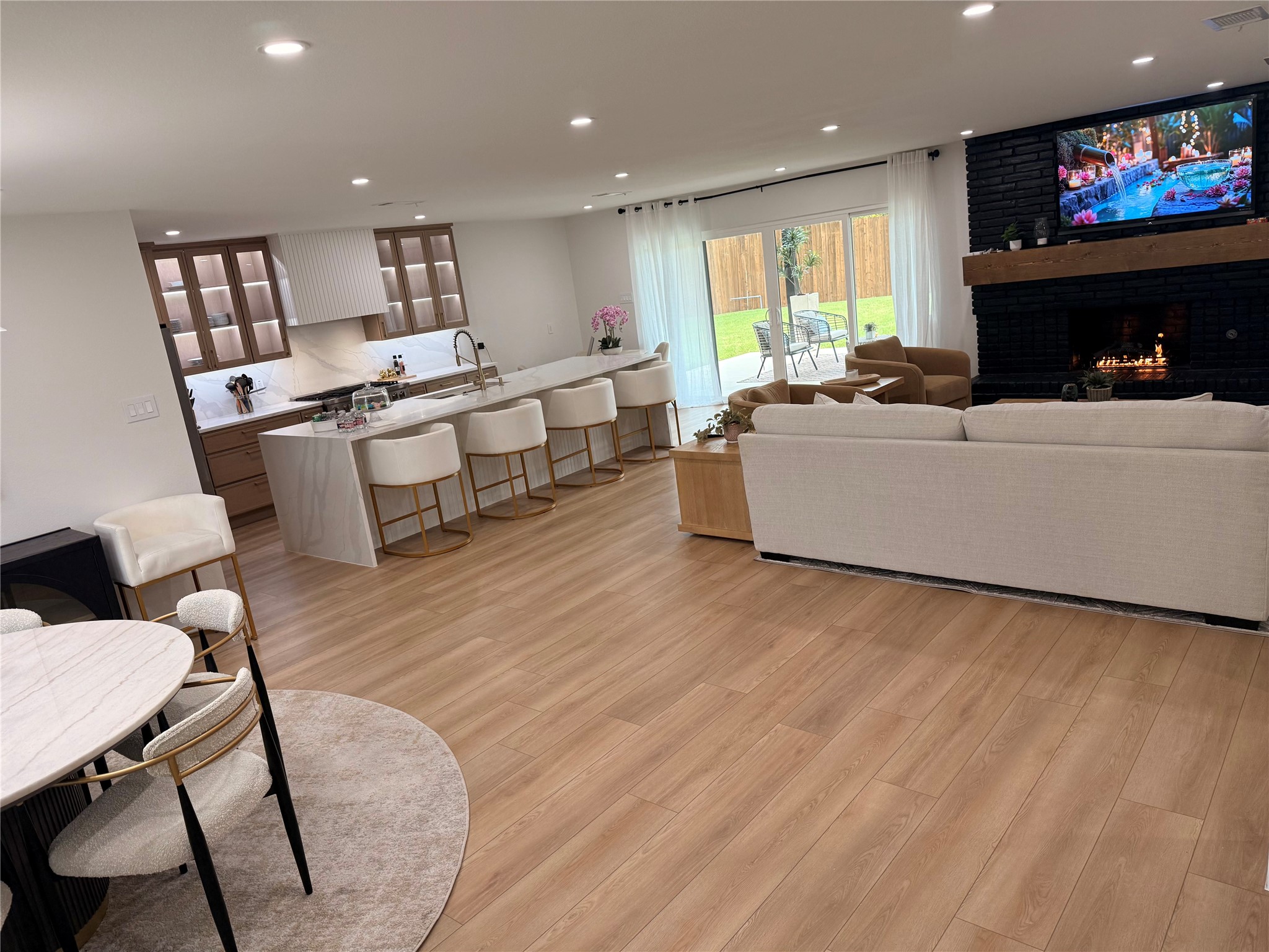 3895 Antigua Circle Dallas TX 75244