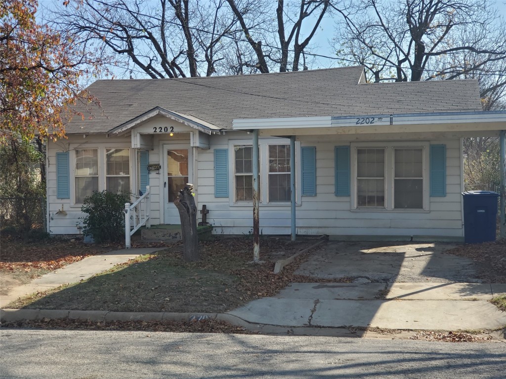 2202 Avenue C Brownwood TX 76801