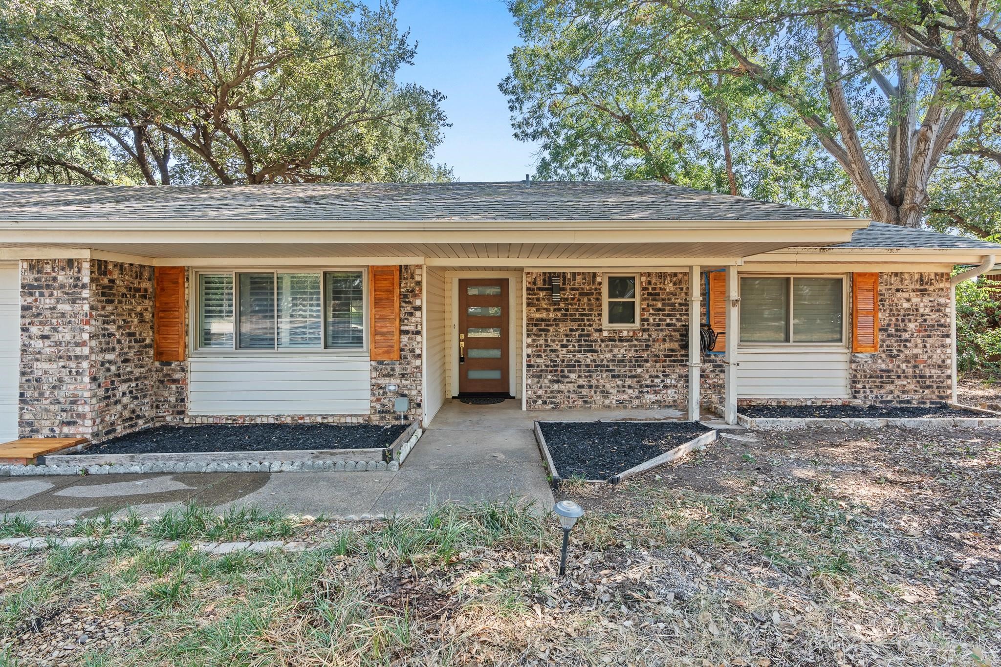 2116 Tamworth Court Bedford TX 76021