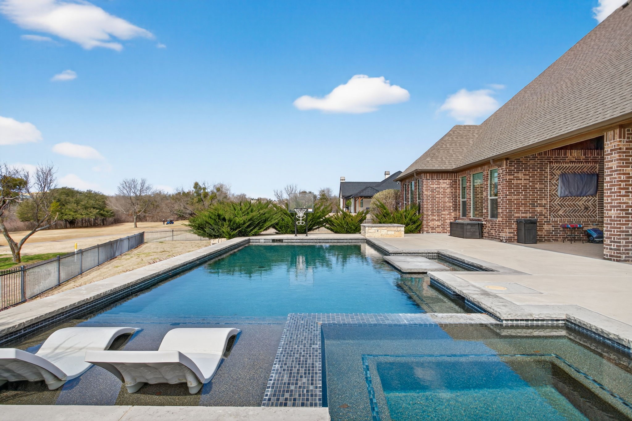 125 Signature Court Weatherford TX 76087