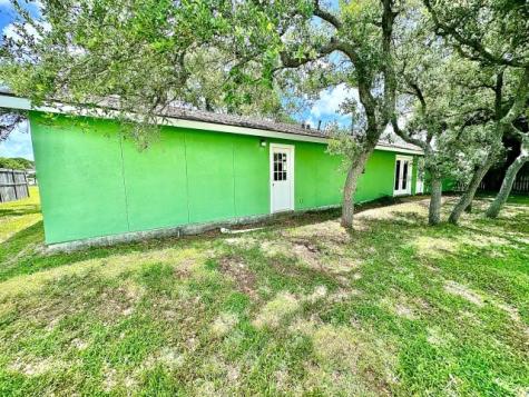 505 N 16th Street Port O Connor TX 77982