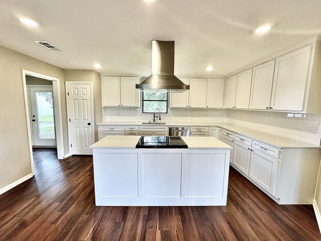 505 N 16th Street Port O Connor TX 77982