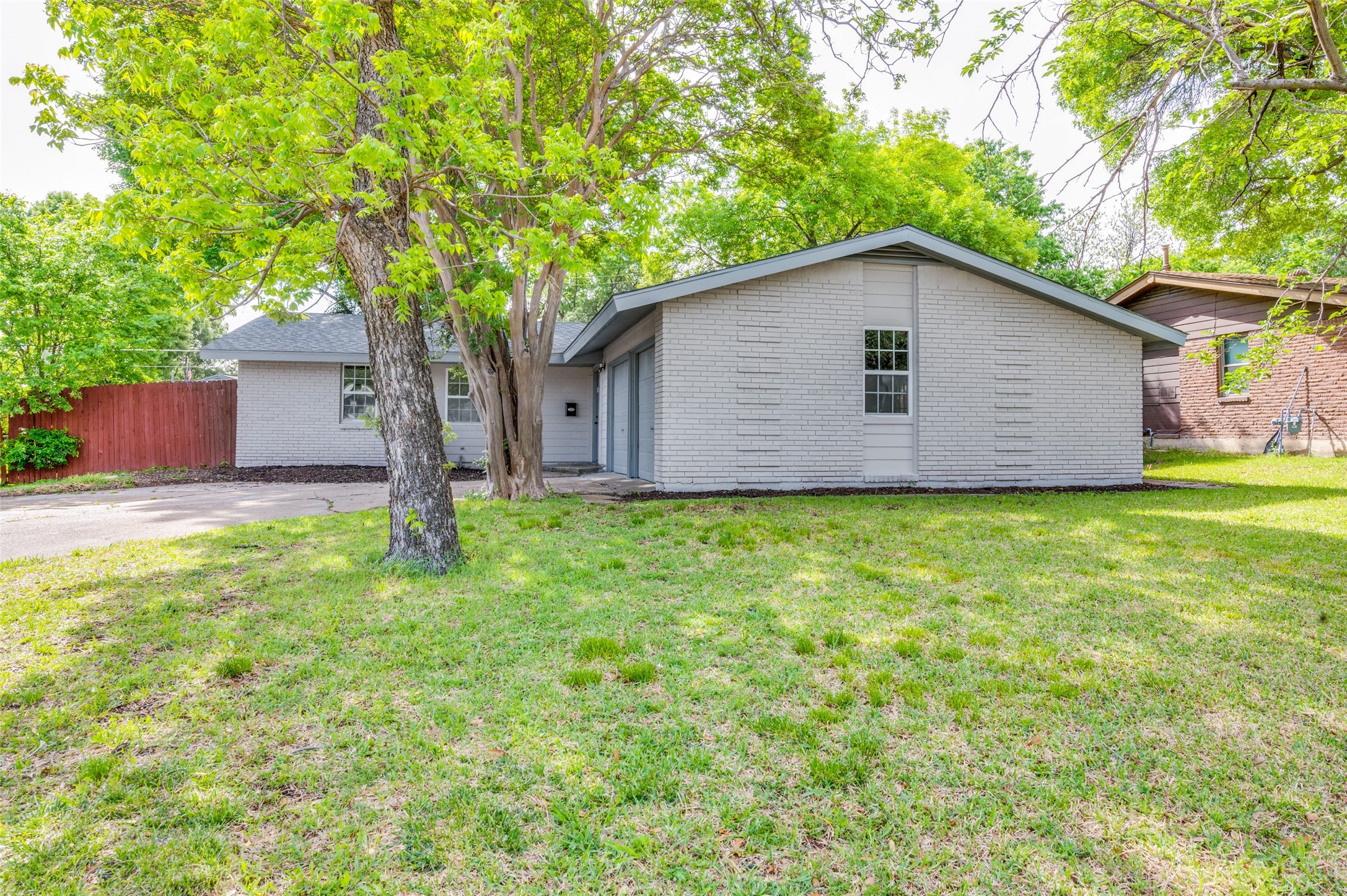 2010 Durham Street Irving TX 75062