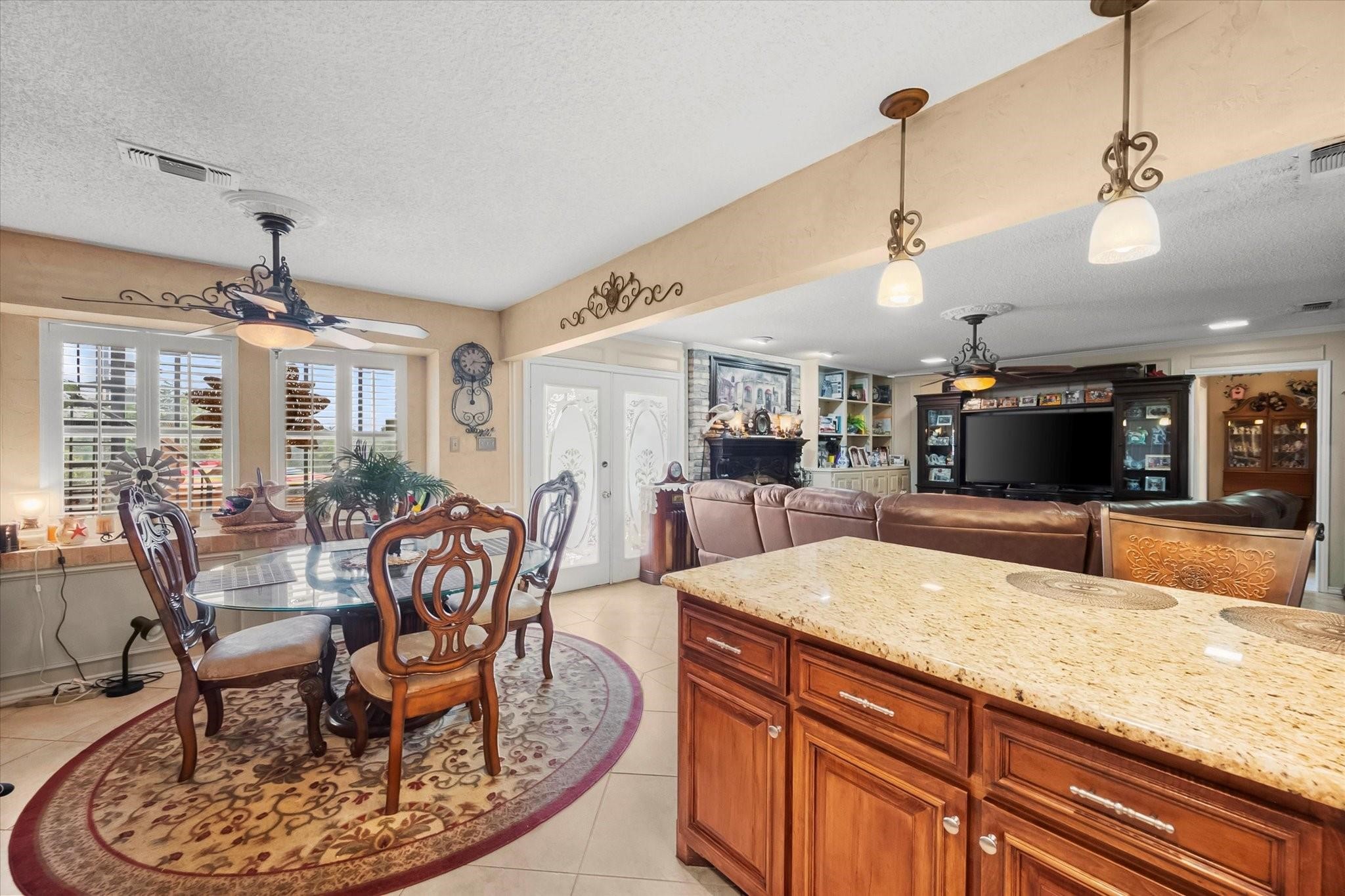 1005 Acorn Court Arlington TX 76012