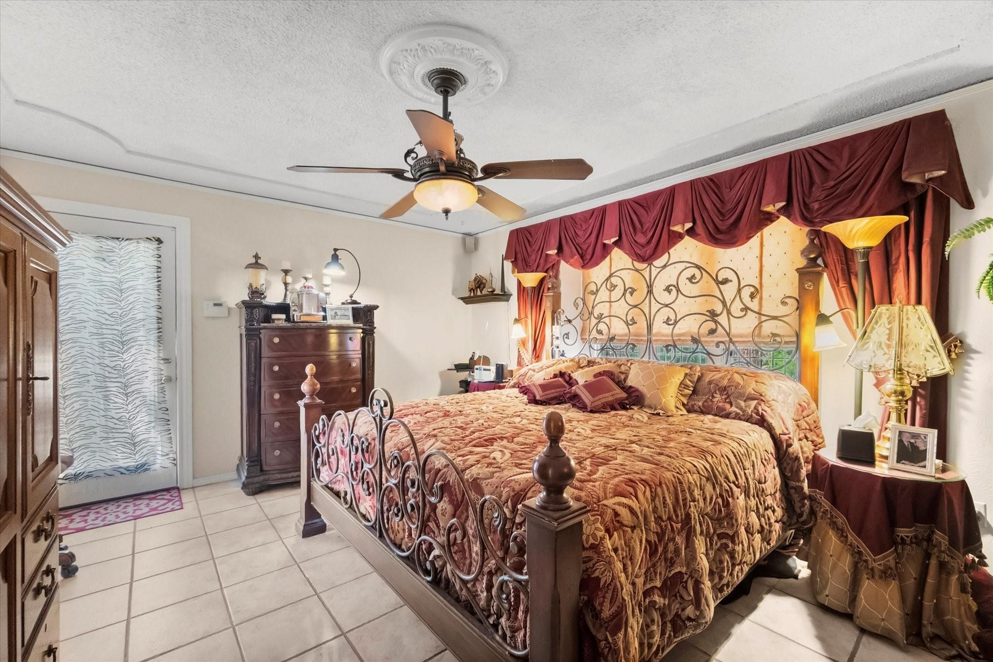 1005 Acorn Court Arlington TX 76012