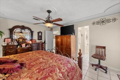 1005 Acorn Court Arlington TX 76012