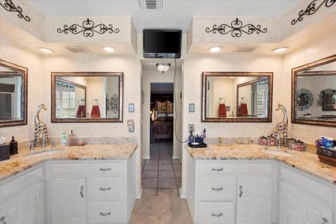 1005 Acorn Court Arlington TX 76012