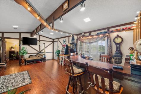 1005 Acorn Court Arlington TX 76012