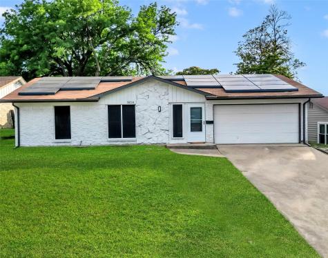 1804 Fernwood Circle Carrollton TX 75006