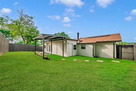 1804 Fernwood Circle Carrollton TX 75006