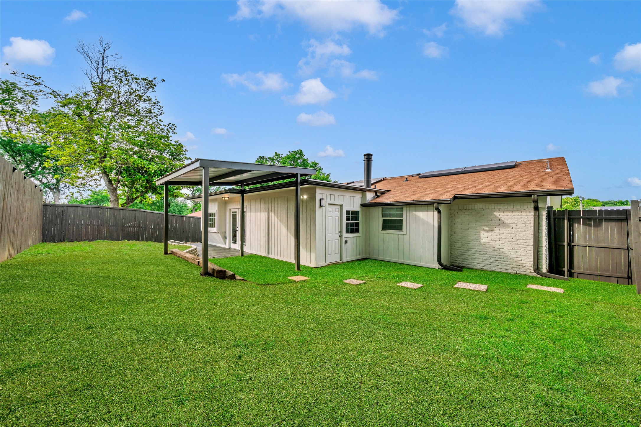 1804 Fernwood Circle Carrollton TX 75006