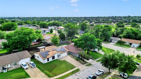 1804 Fernwood Circle Carrollton TX 75006