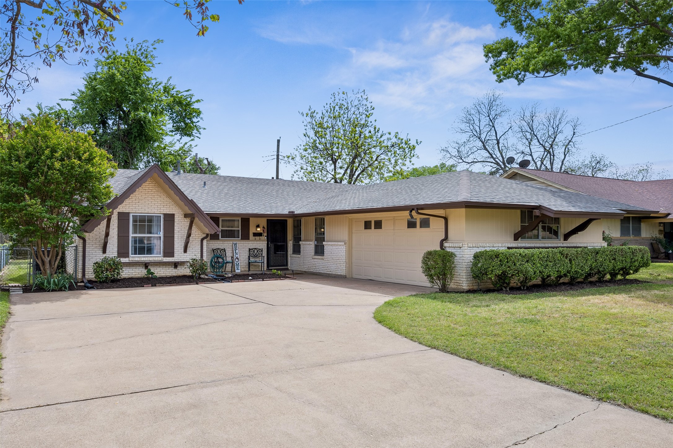 1918 Normandy Drive Irving TX 75060