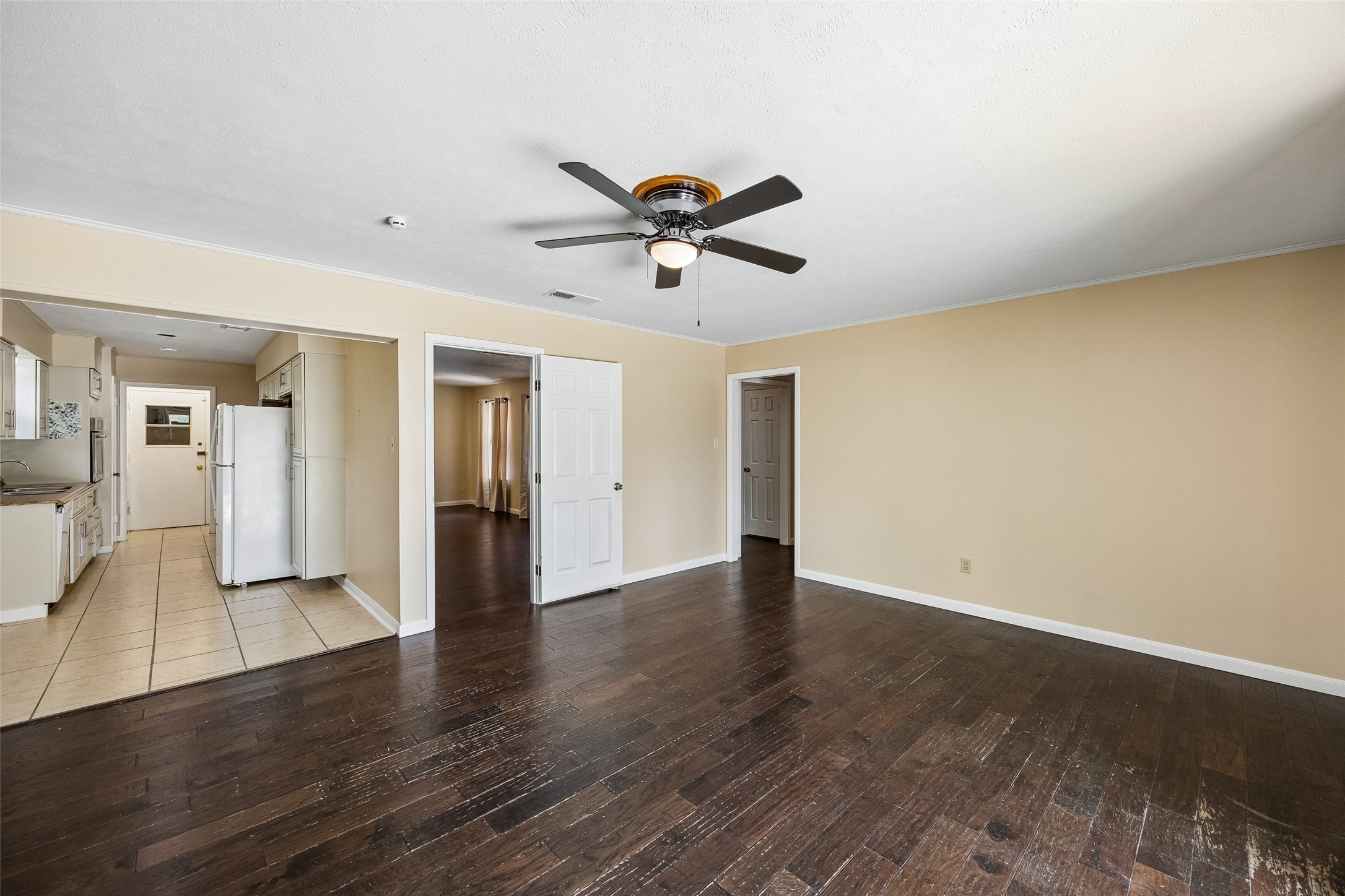 1918 Normandy Drive Irving TX 75060