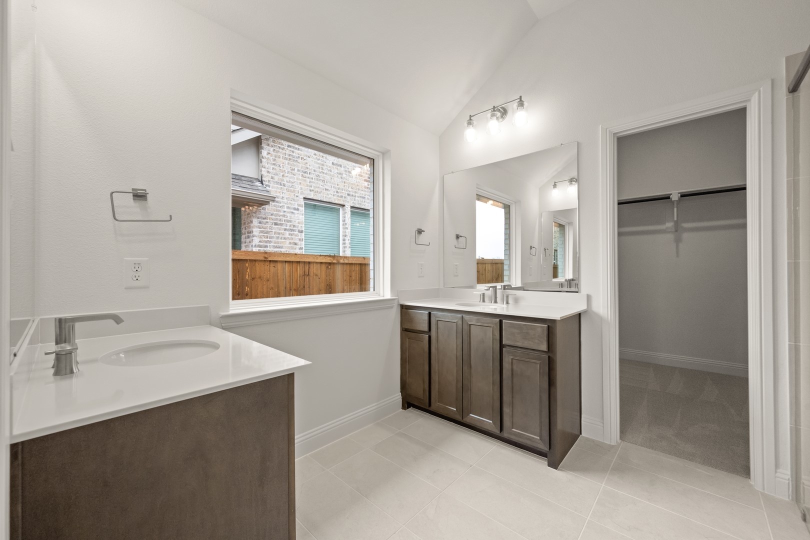 1023 Wheatland Justin TX 76247