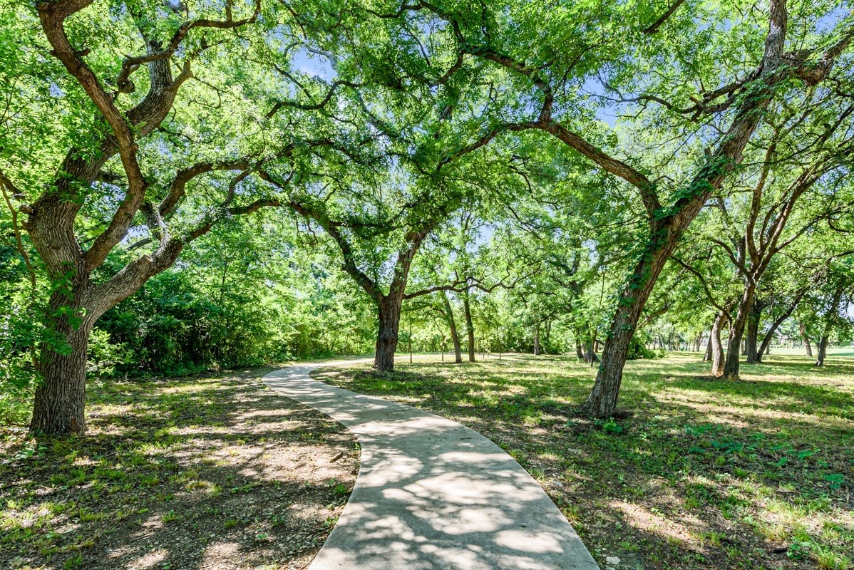 1023 Wheatland Justin TX 76247
