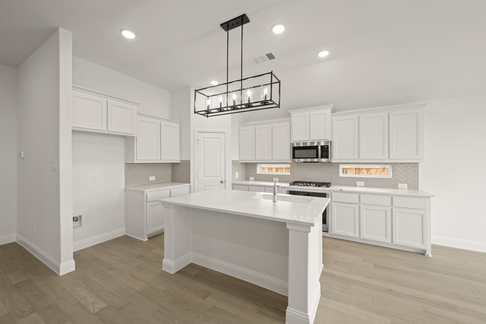 1023 Wheatland Justin TX 76247