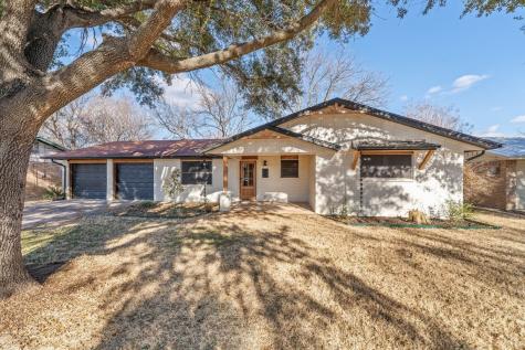 2206 16th Street Brownwood TX 76801