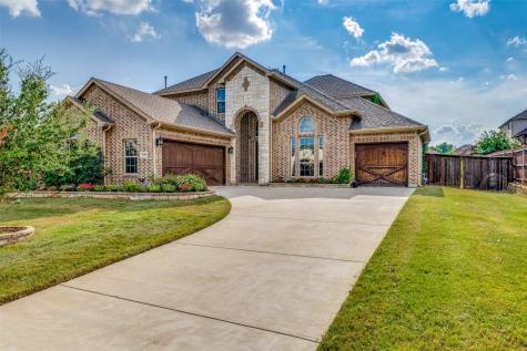 2209 Clarebrooke Drive Grand Prairie TX 75050