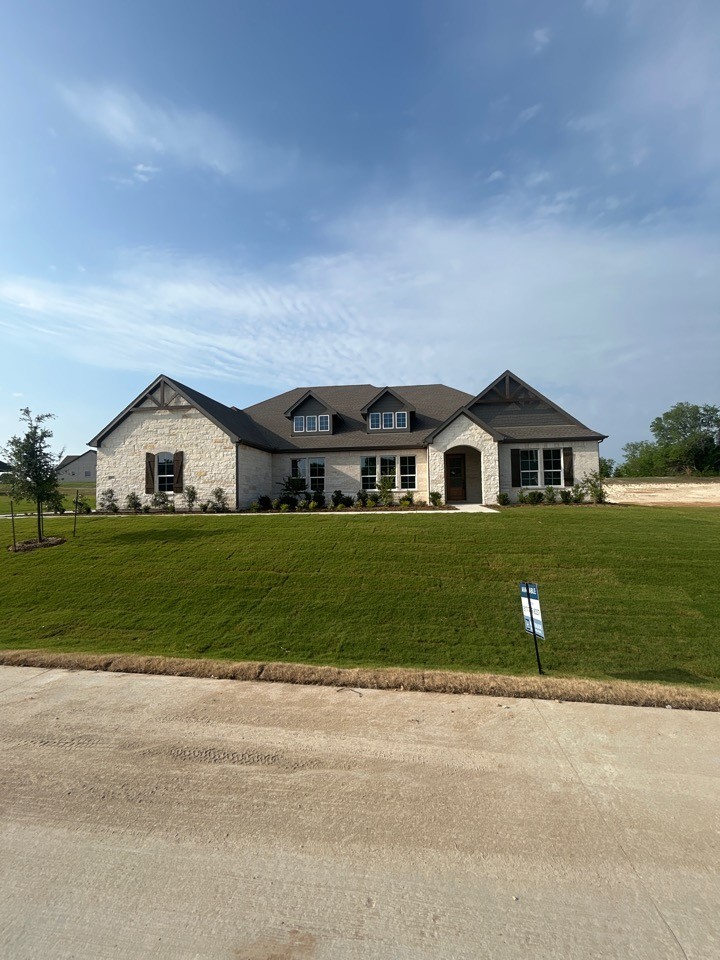 1000 Perrin Lane Van Alstyne TX 75495